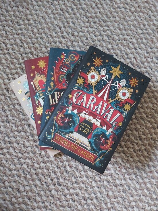 Fairyloot Other - Fairyloot Special Edition of Caraval by Stephanie Garber fullset